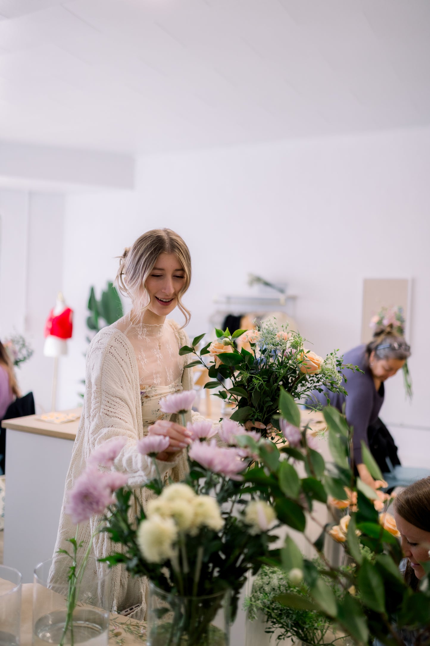 Host a Fresh Flower Bar