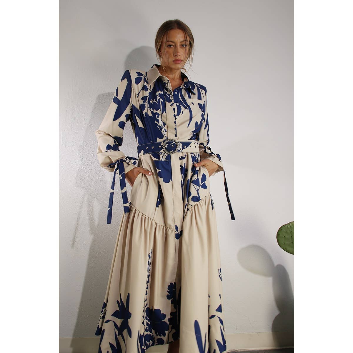 PRINT UNEVEN BELTED LONG DRESS