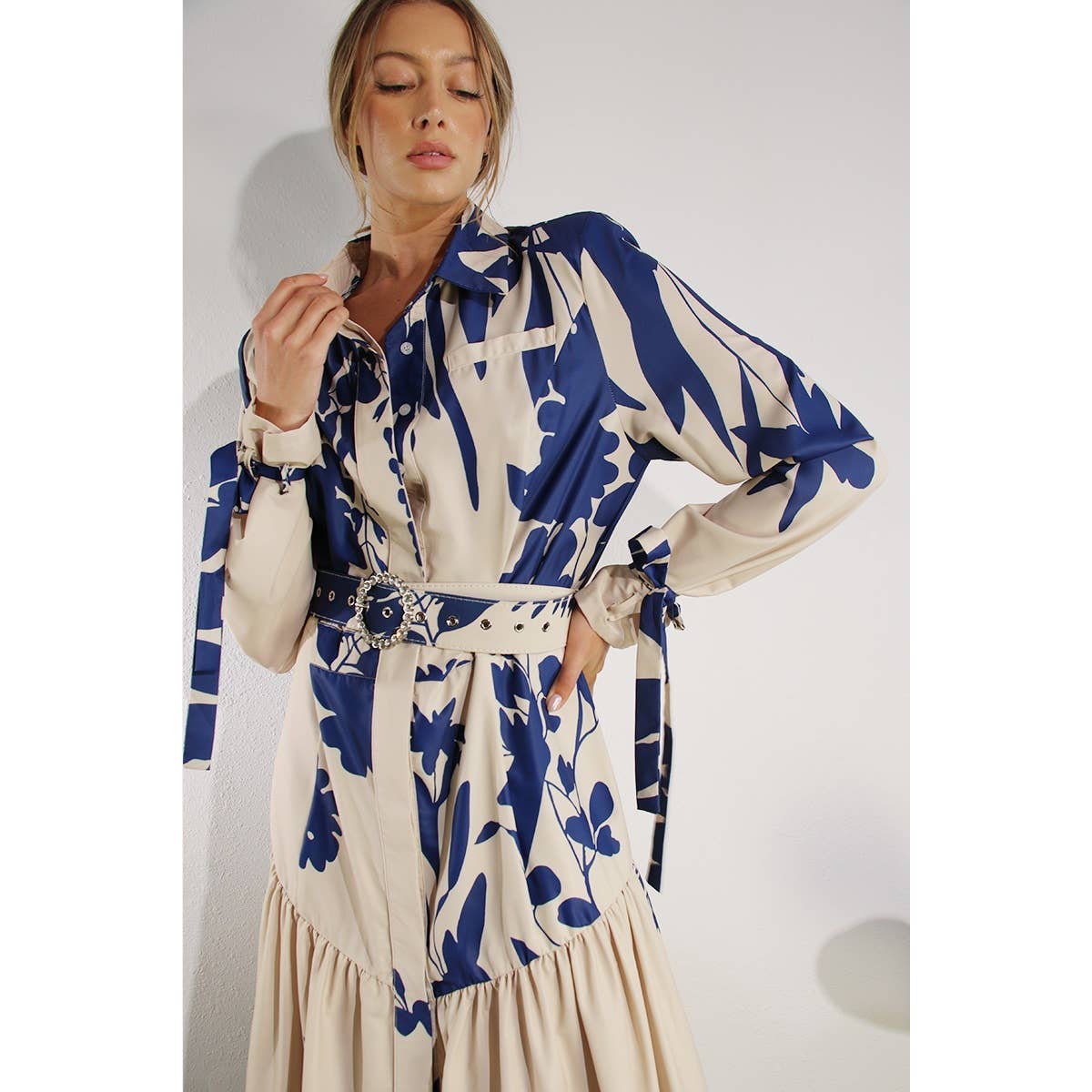 PRINT UNEVEN BELTED LONG DRESS