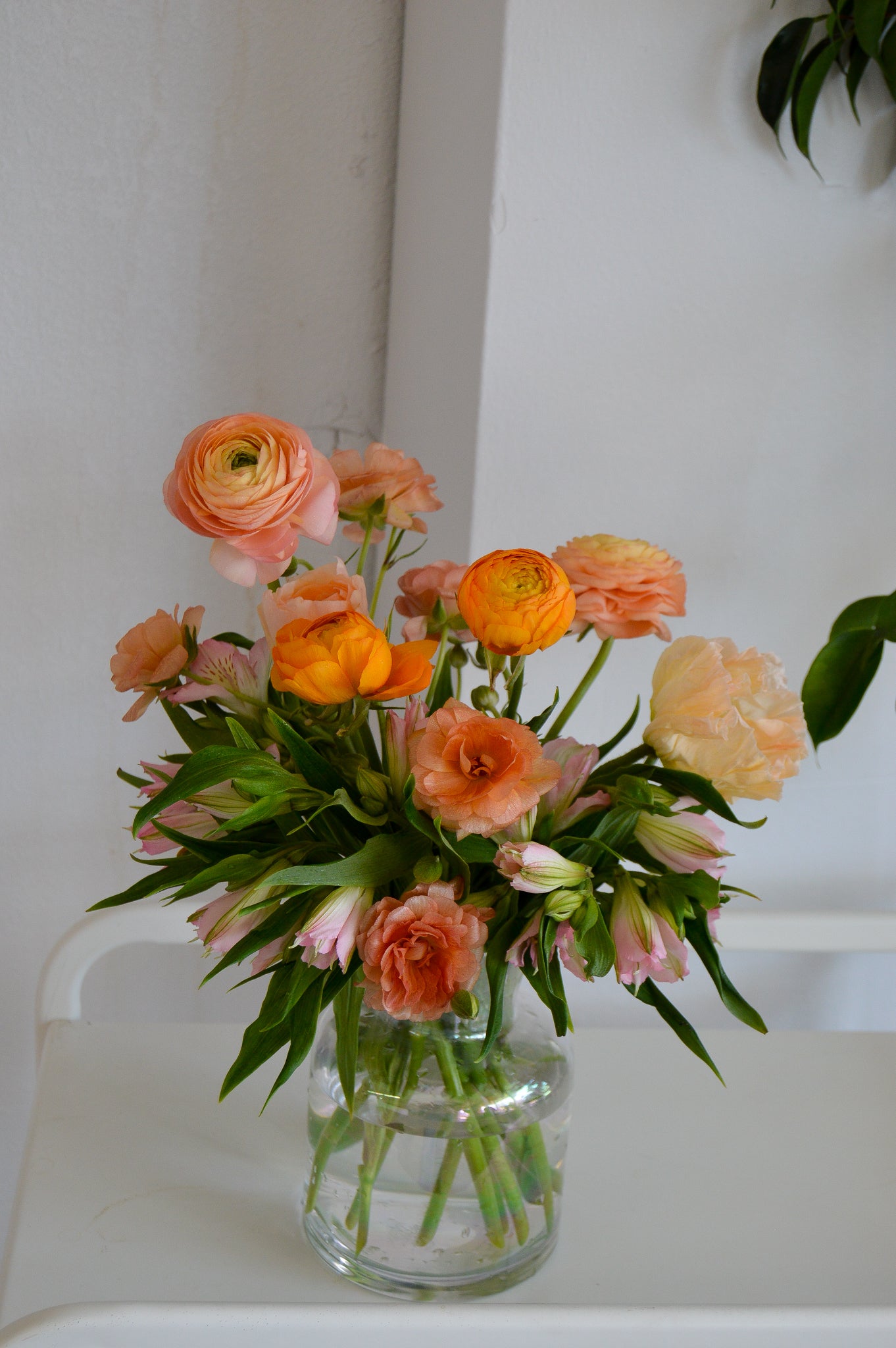 The "Hey Mama" Fresh Flower Arrangement (Subscription)
