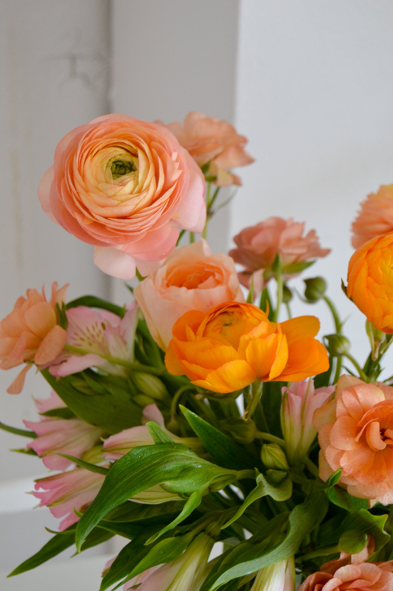The "Hey Mama" Fresh Flower Arrangement (Subscription)